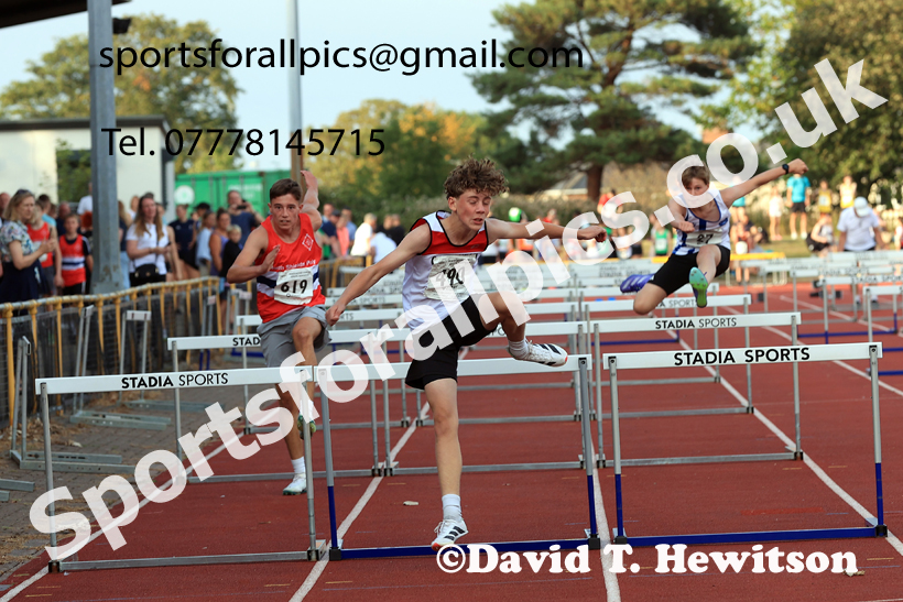 Hurdles, 2025 NEGP No 6 Monkton, Wednesday, August 13th.  Photo: David T. Hewitson/Sports for All Pics